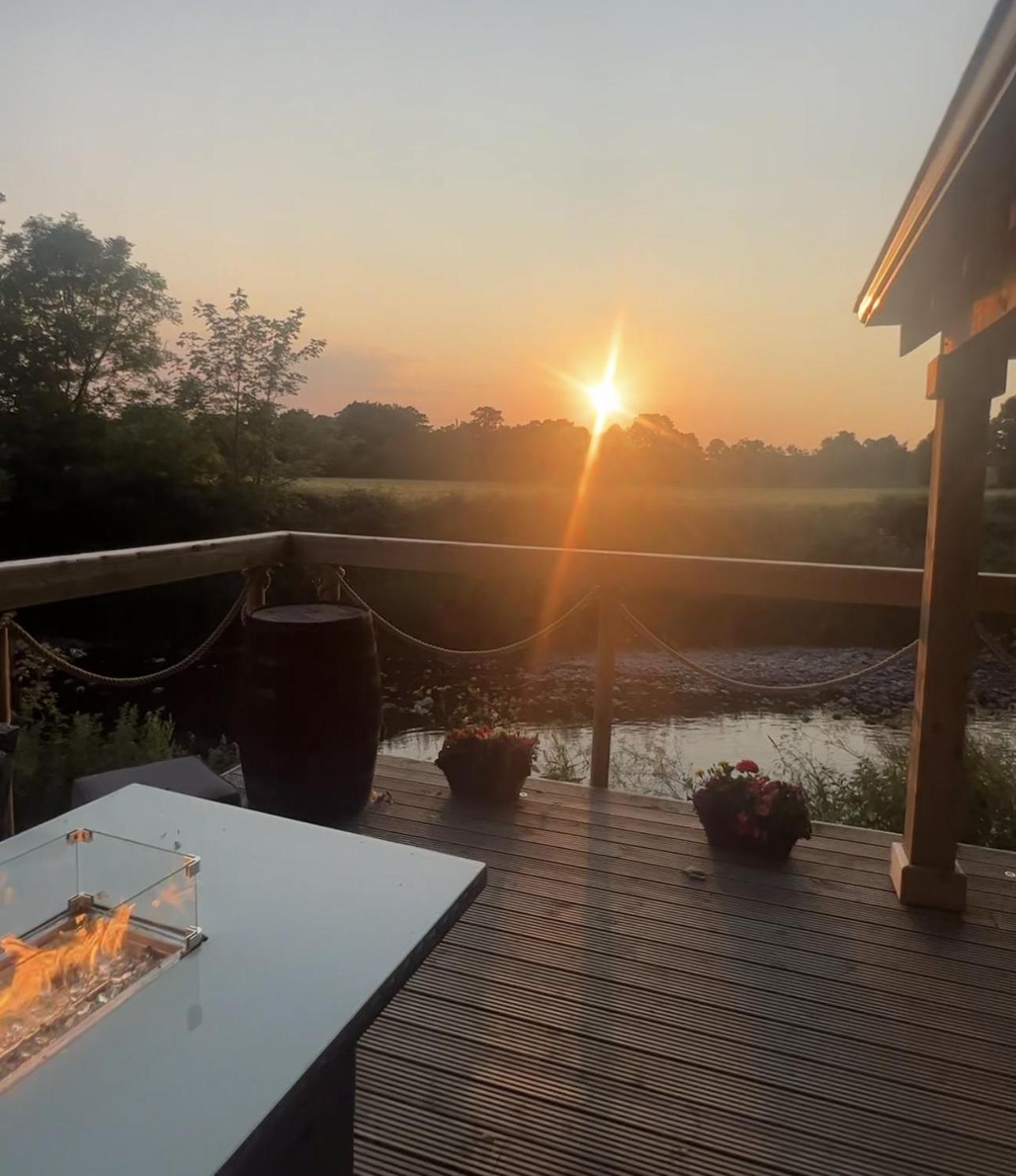 Luxury Accommodation In County Antrim With Riverside Hot Tub Kells 外观 照片