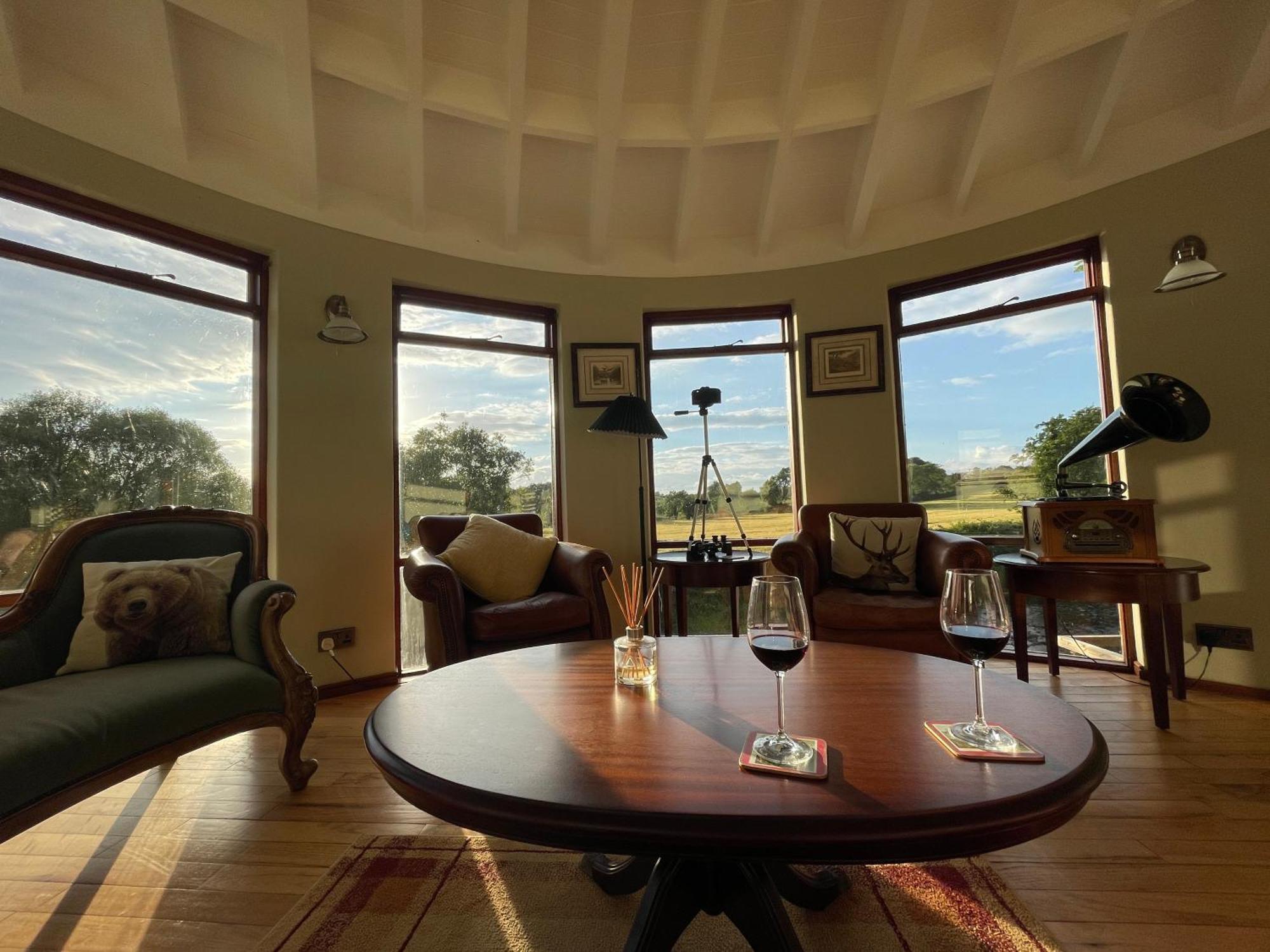 Luxury Accommodation In County Antrim With Riverside Hot Tub Kells 外观 照片
