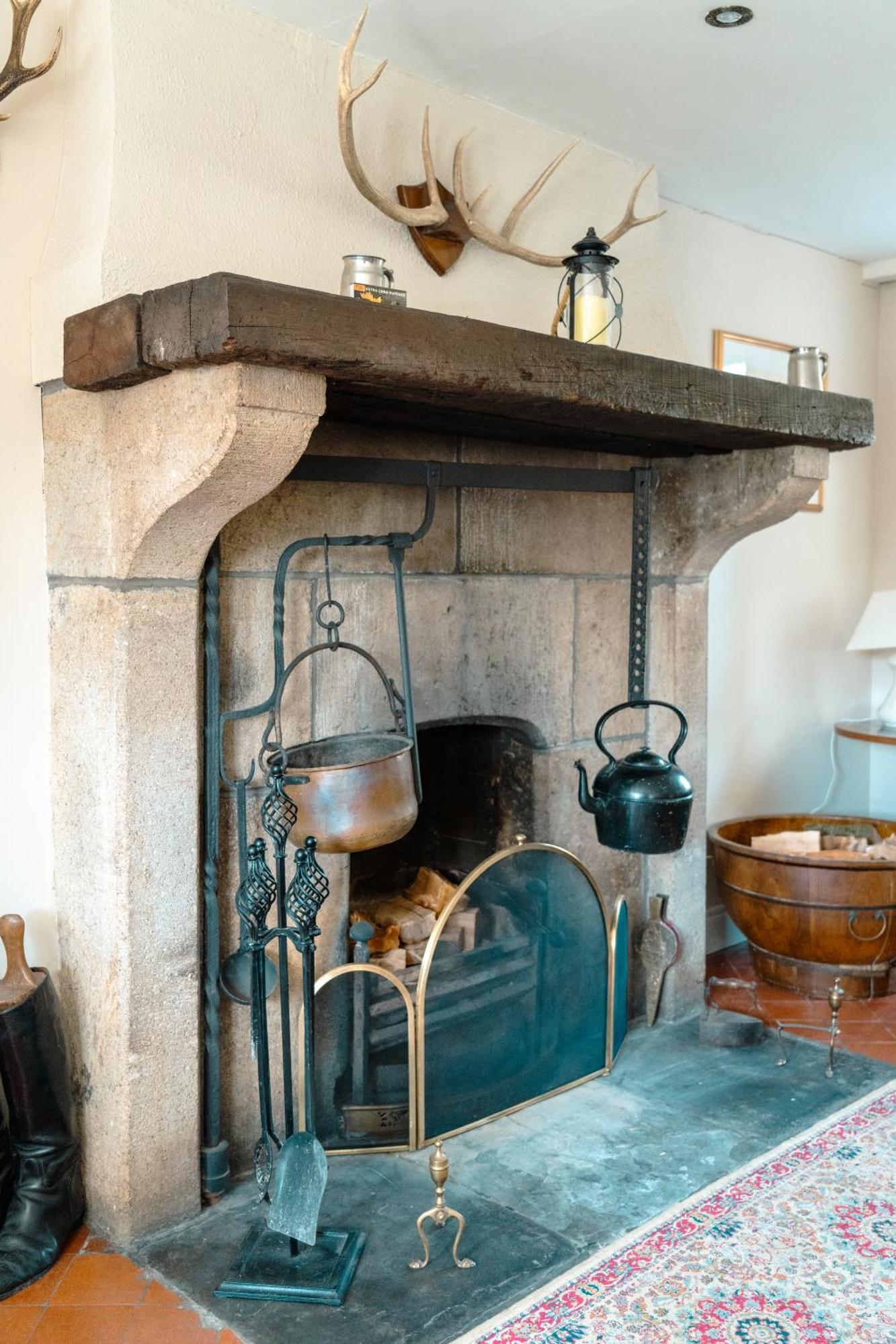 Luxury Accommodation In County Antrim With Riverside Hot Tub Kells 外观 照片