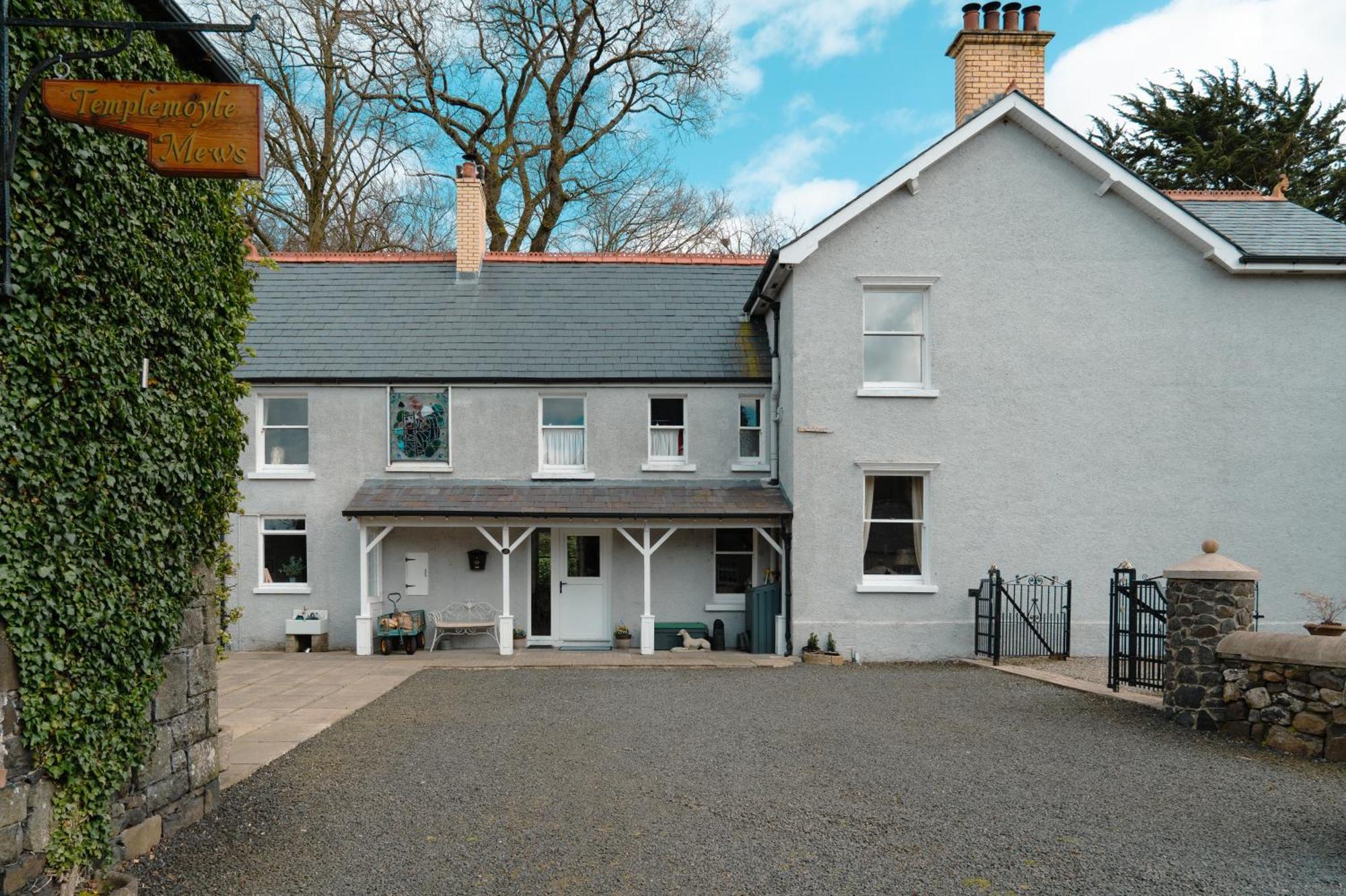 Luxury Accommodation In County Antrim With Riverside Hot Tub Kells 外观 照片
