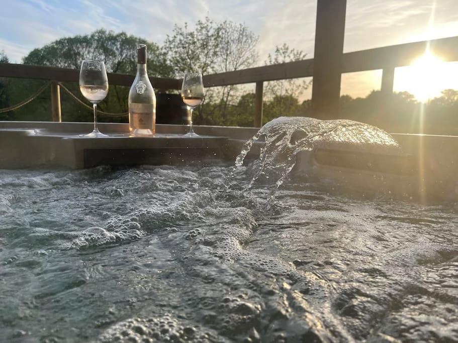 Luxury Accommodation In County Antrim With Riverside Hot Tub Kells 外观 照片